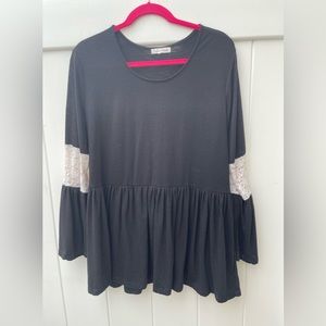 Indigo soul size X-Large black ivory tunic top